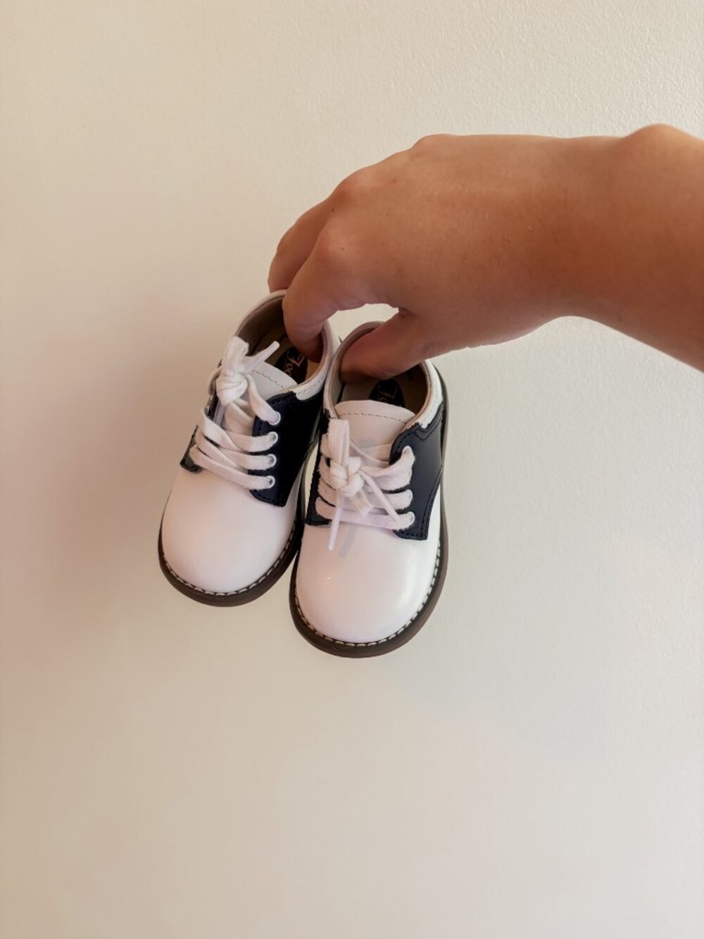 Footmates Boys Saddle Shoes Size 4.5